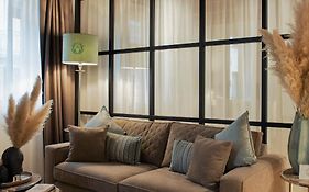 Elegance Room - Aparta & Suite - Automatized Apartment
